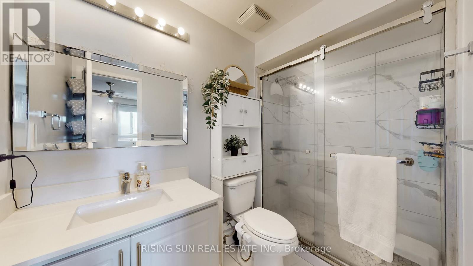 44 Whitehaven Drive, Brampton, Ontario  L6Z 2R5 - Photo 13 - W12831024