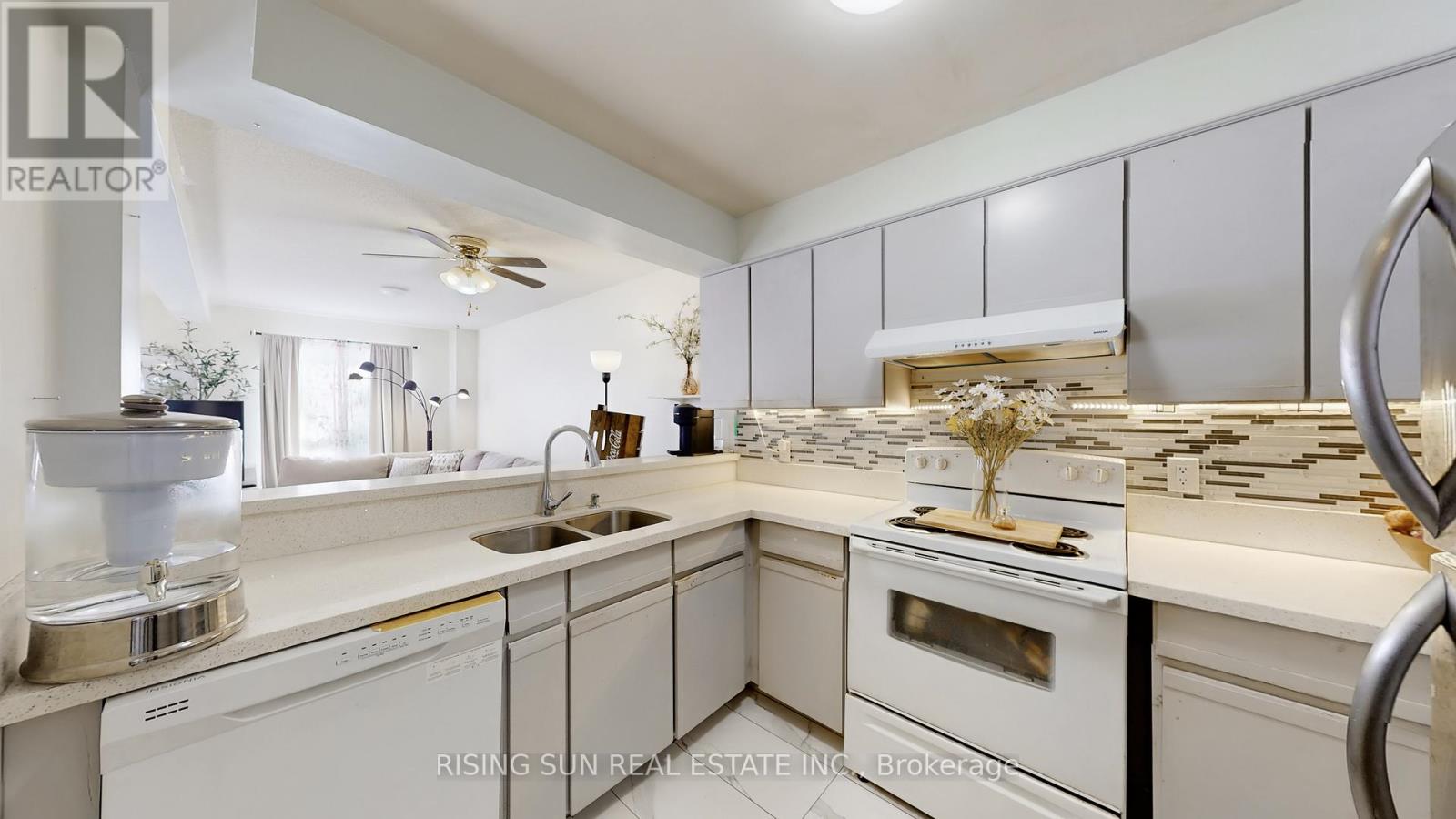 44 Whitehaven Drive, Brampton, Ontario  L6Z 2R5 - Photo 8 - W12831024