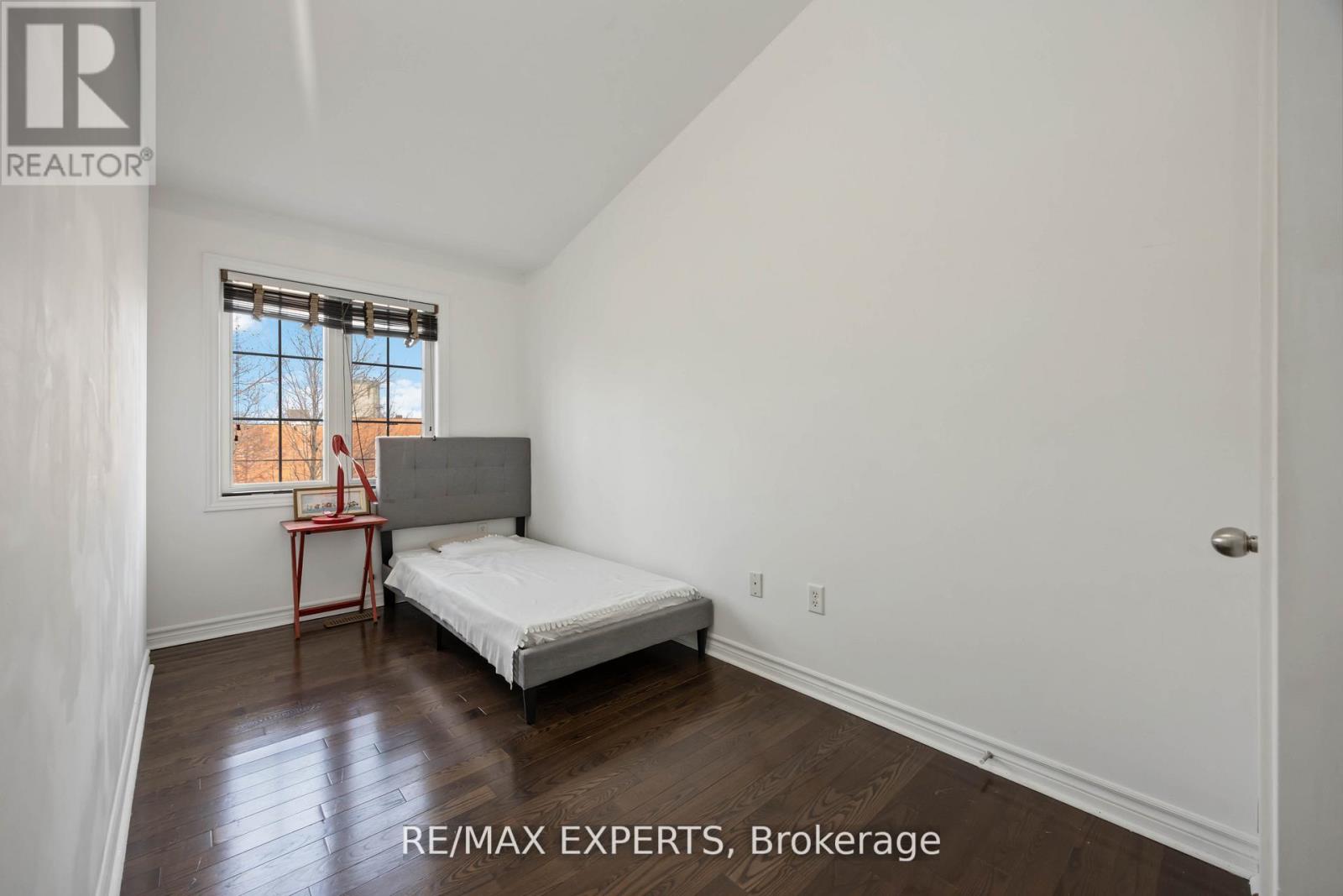 19b Oak Street, Toronto, Ontario  M9N 0A4 - Photo 35 - W12831074