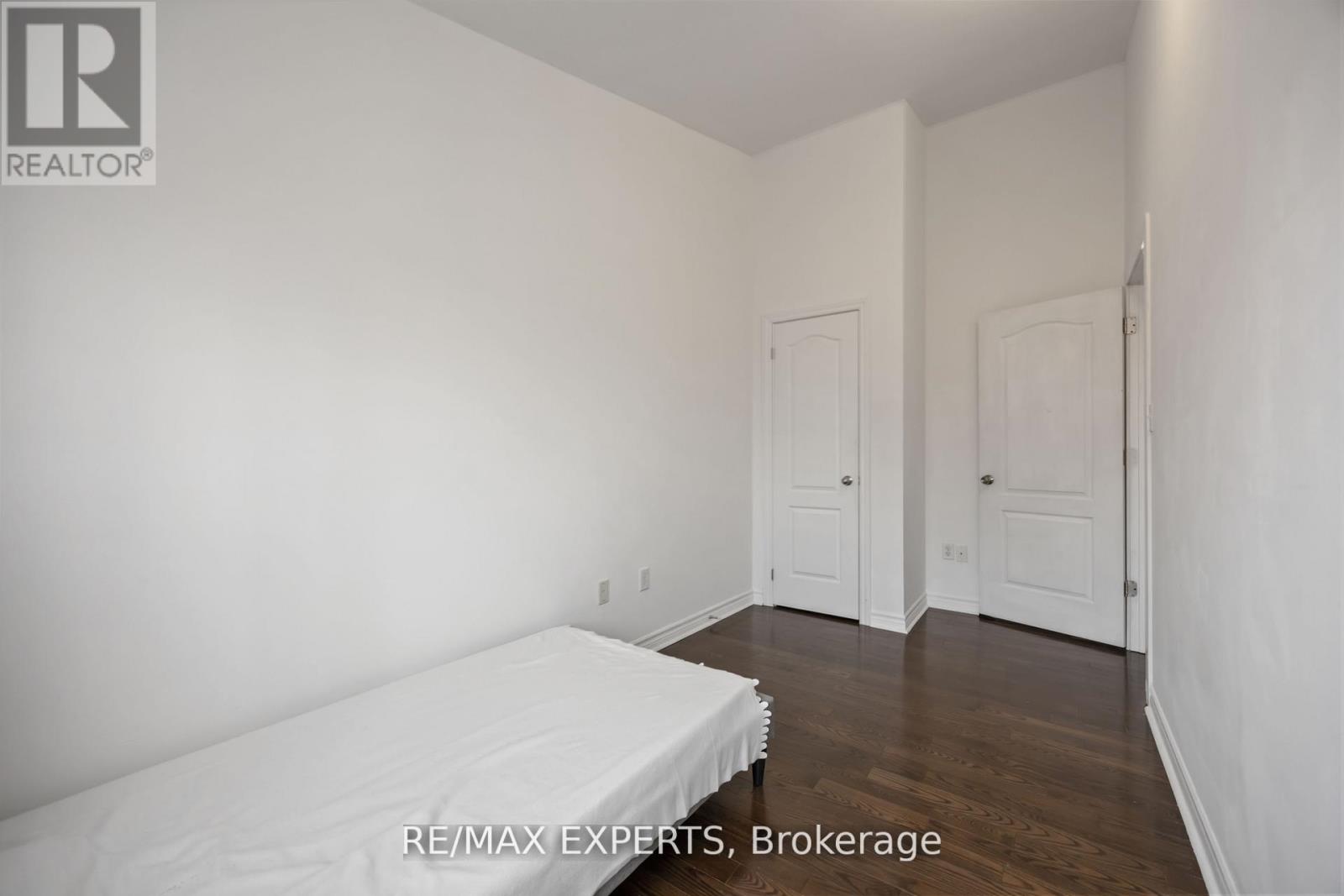 19b Oak Street, Toronto, Ontario  M9N 0A4 - Photo 36 - W12831074
