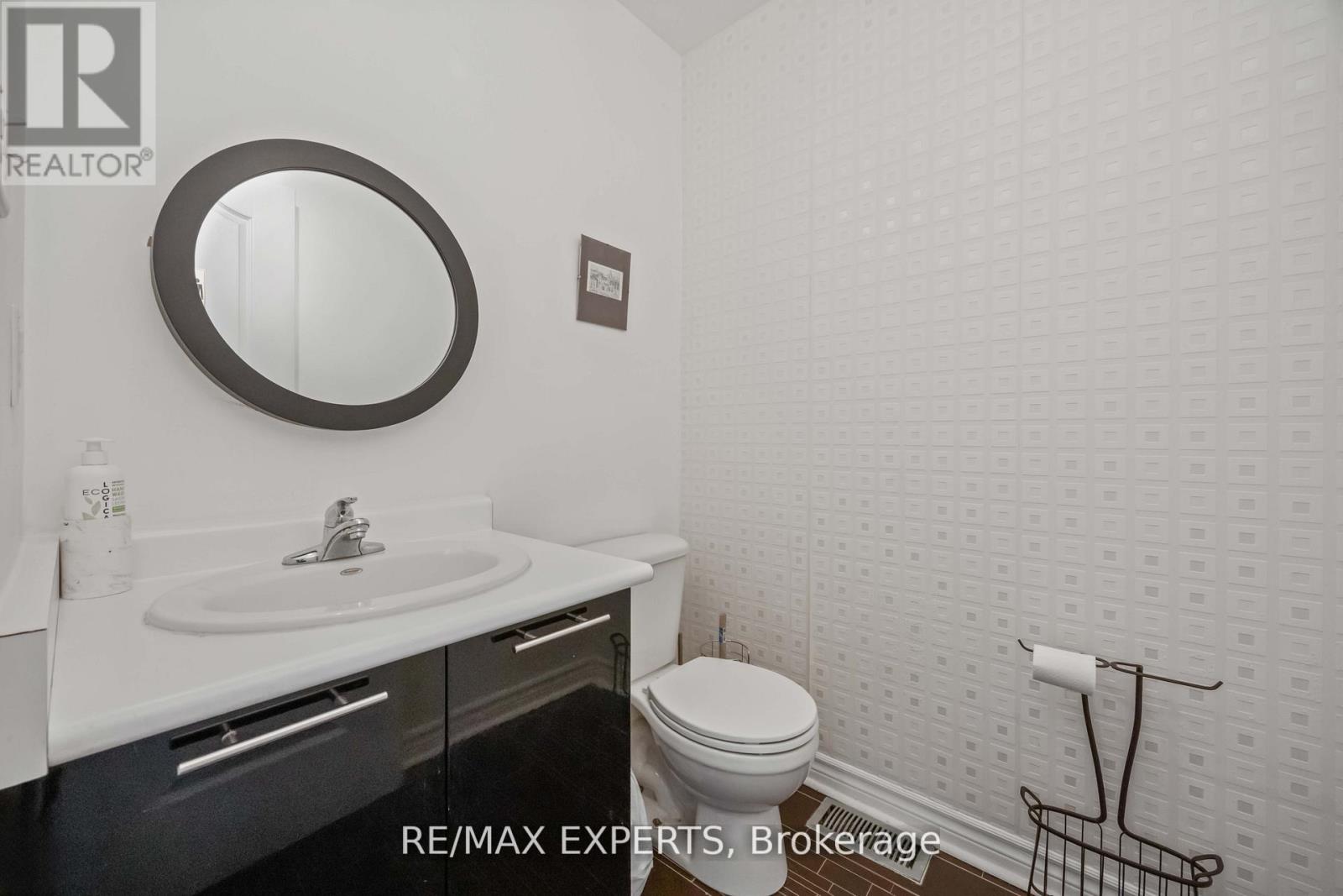 19b Oak Street, Toronto, Ontario  M9N 0A4 - Photo 41 - W12831074