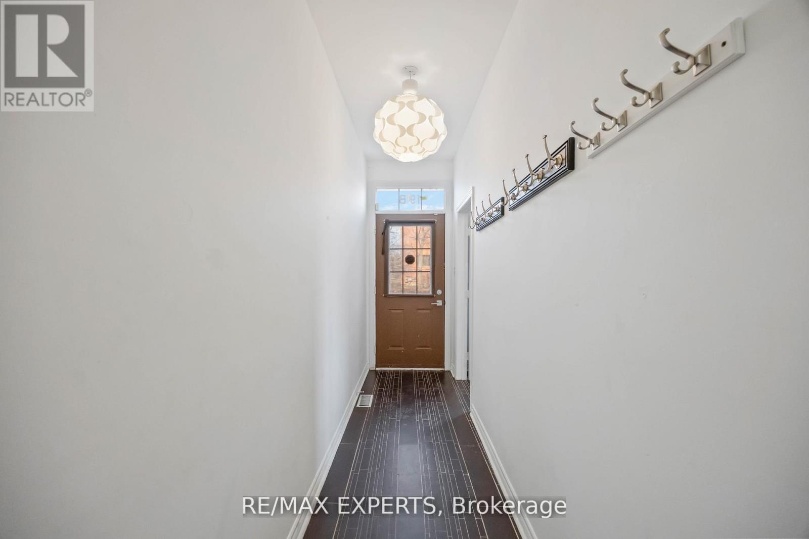 19b Oak Street, Toronto, Ontario  M9N 0A4 - Photo 9 - W12831074