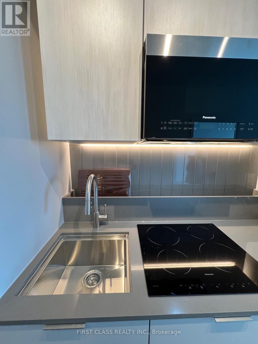 2005 - 1 Fairview Road E, Mississauga, Ontario  L5A 4C6 - Photo 11 - W12831084