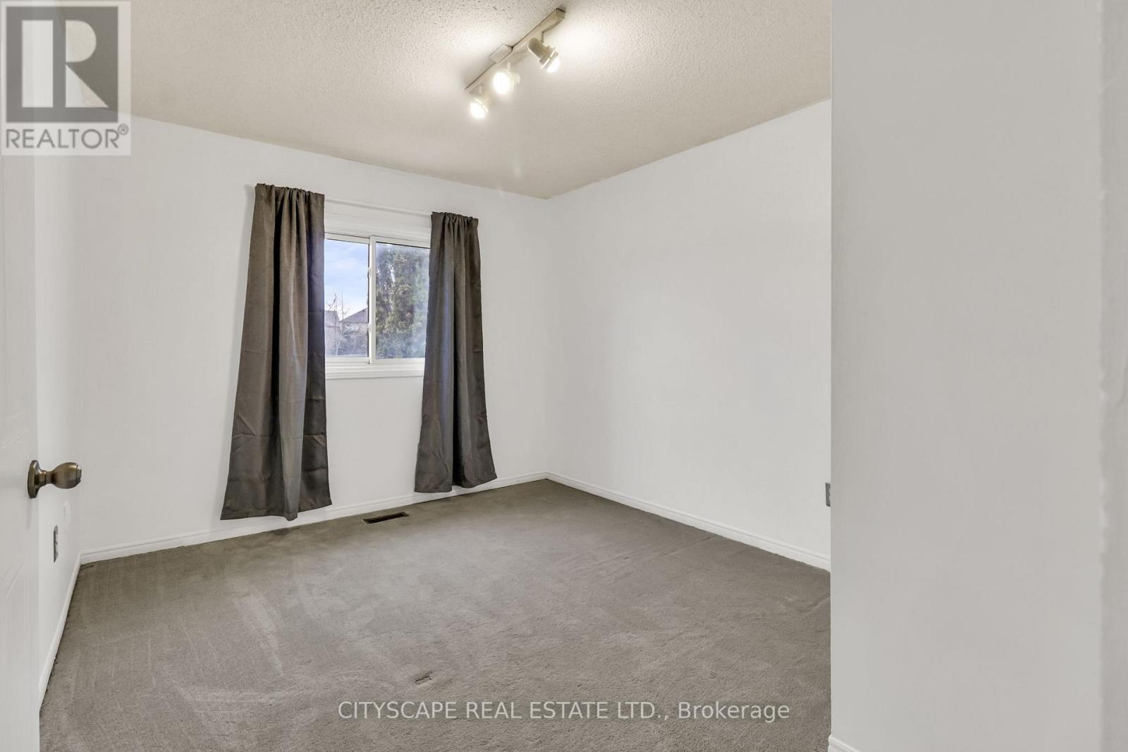 79 Weatherup Crescent, Barrie, Ontario  L4N 7J7 - Photo 26 - S12830964