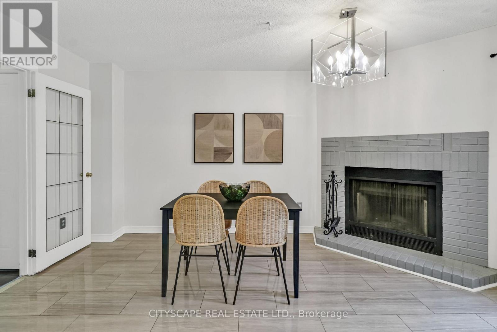 79 Weatherup Crescent, Barrie, Ontario  L4N 7J7 - Photo 8 - S12830964