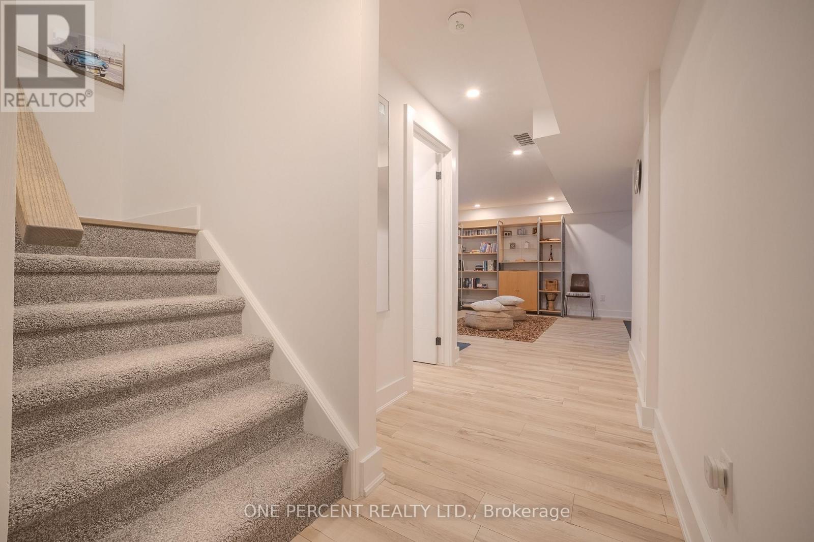 9 Princeton Common, St. Catharines, Ontario  L2N 0B7 - Photo 27 - X12830906