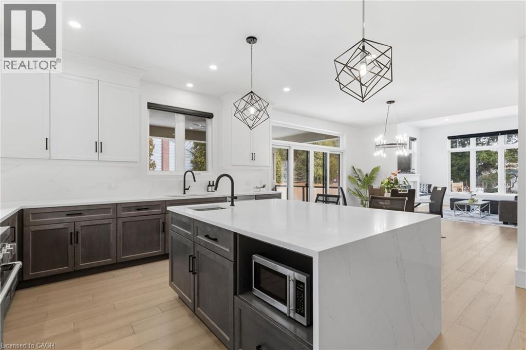 817 King Road, Burlington, Ontario  L7T 3K8 - Photo 14 - 40806493