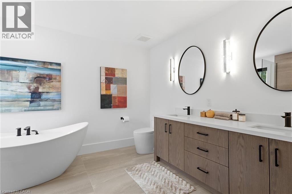 817 King Road, Burlington, Ontario  L7T 3K8 - Photo 38 - 40806493