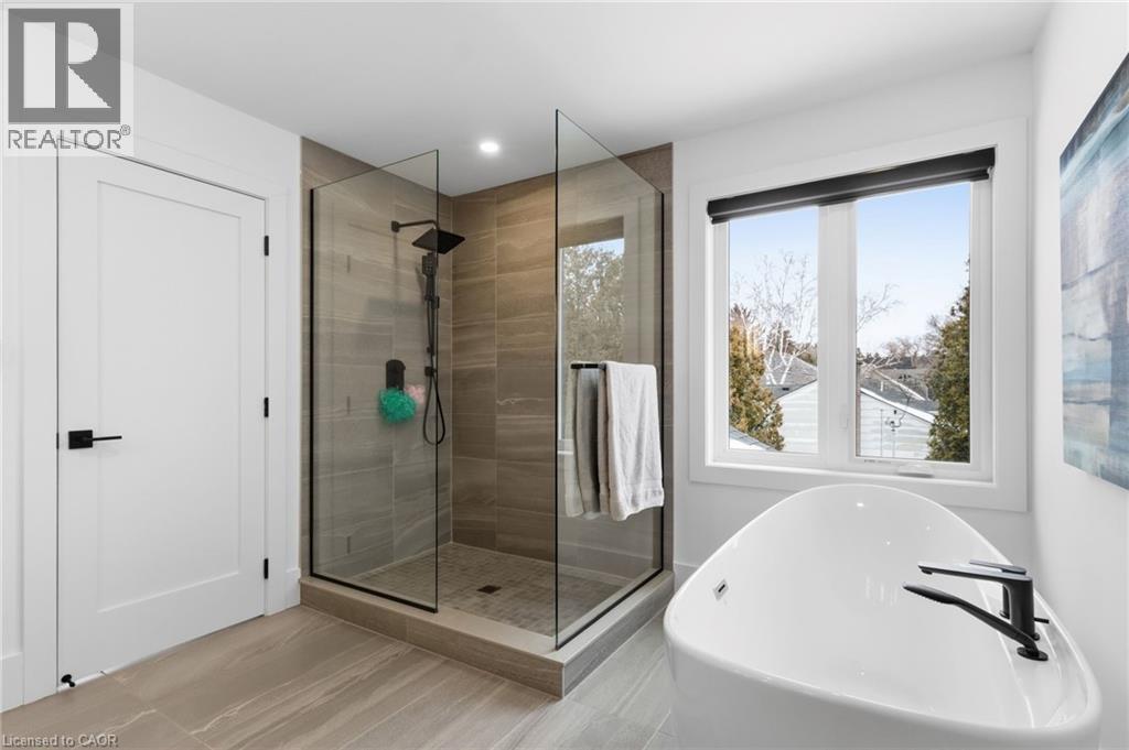 817 King Road, Burlington, Ontario  L7T 3K8 - Photo 39 - 40806493