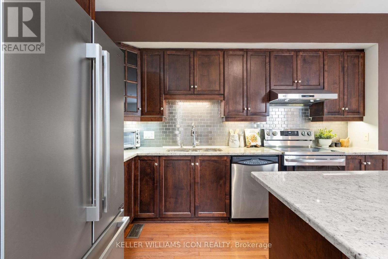 114 Encore Private, Ottawa, Ontario  K2E 0A2 - Photo 6 - X12831116