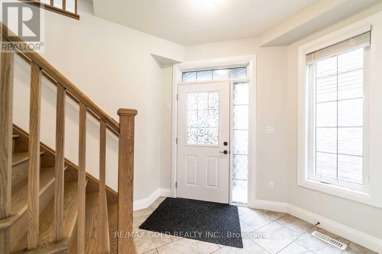 176 Wedgewood Drive, Woodstock, Ontario  N4T 0K1 - Photo 5 - X12831052