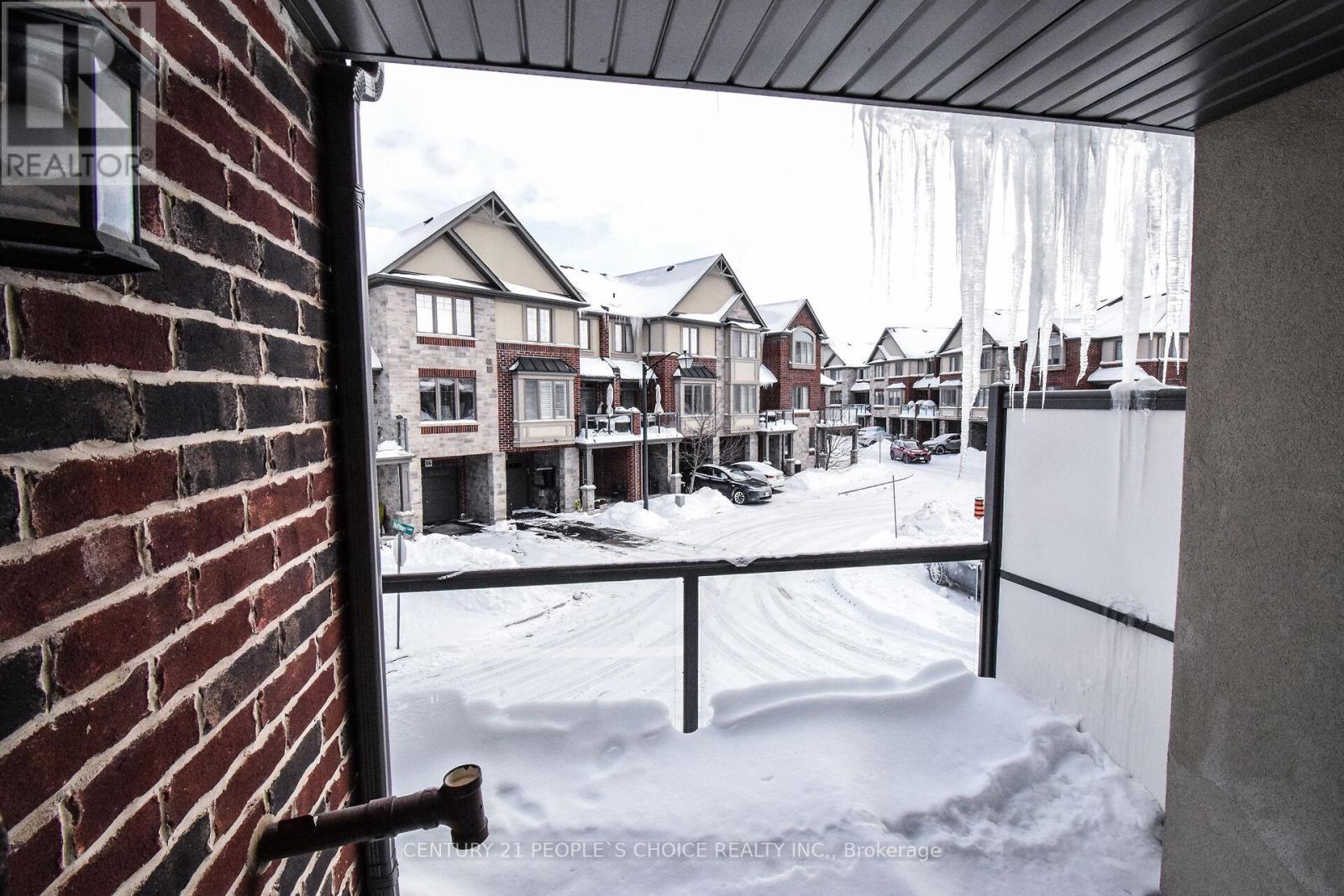 15 Hoffman Lane, Hamilton, Ontario  L9G 0H2 - Photo 3 - X12831118