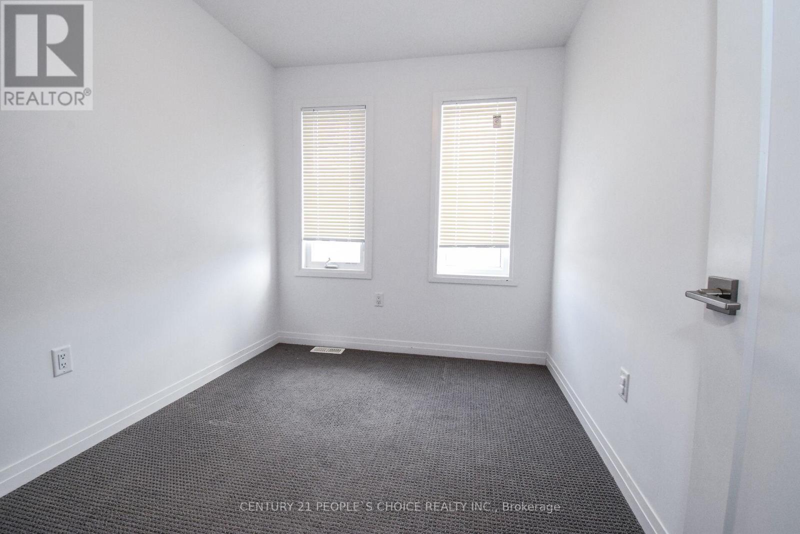 15 Hoffman Lane, Hamilton, Ontario  L9G 0H2 - Photo 6 - X12831118