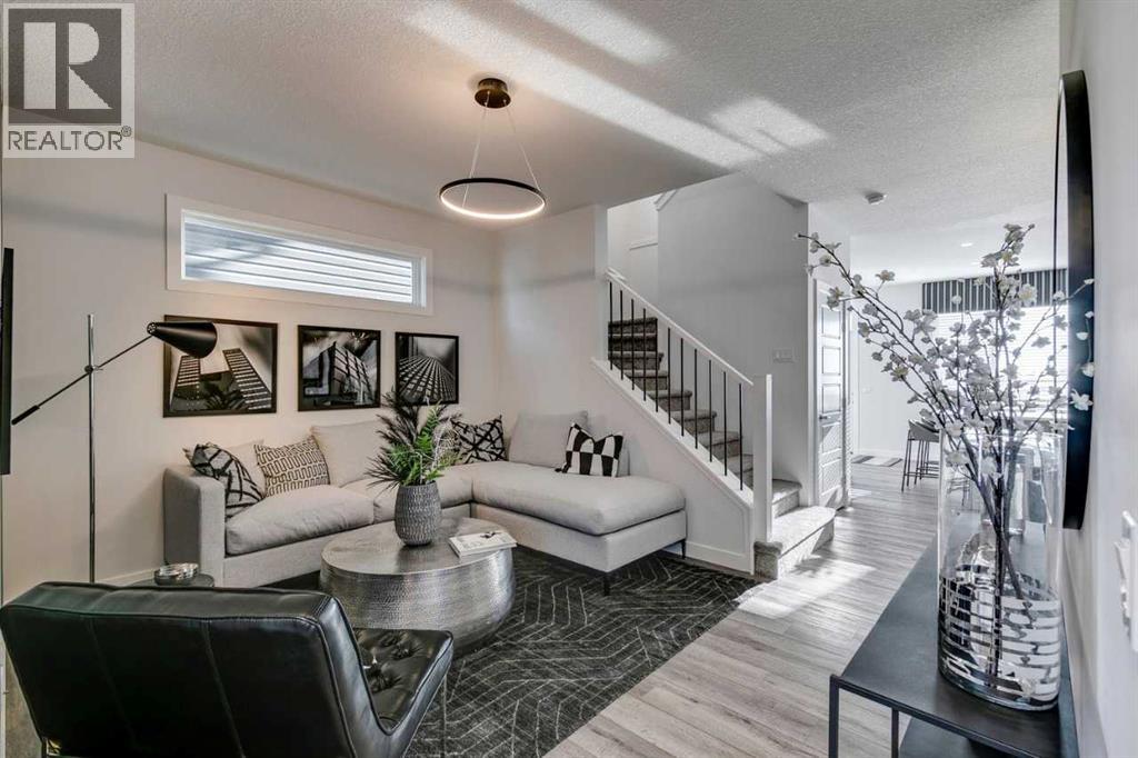 463 Chelsea Port Crossing, Chestermere, Alberta  T1X 3H4 - Photo 6 - A2281209