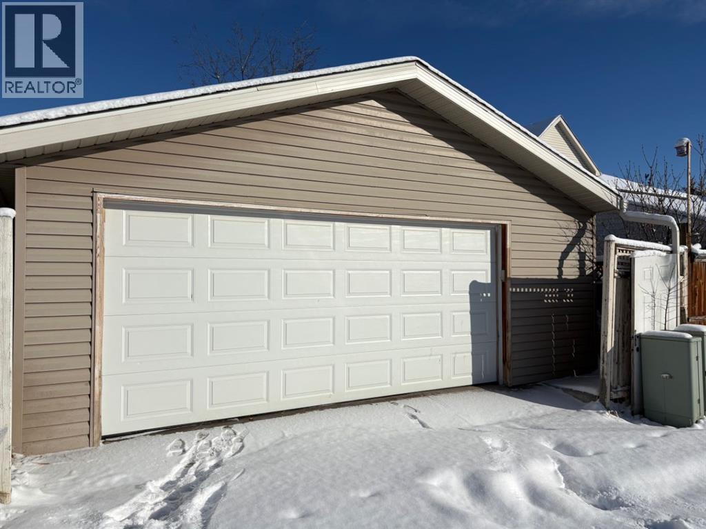 136 Chaparral Ridge Circle Se, Calgary, Alberta  T2X 3X3 - Photo 3 - A2287593