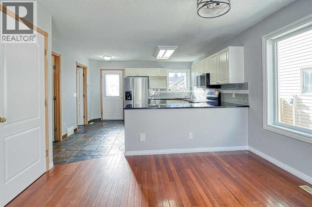 136 Chaparral Ridge Circle Se, Calgary, Alberta  T2X 3X3 - Photo 8 - A2287593