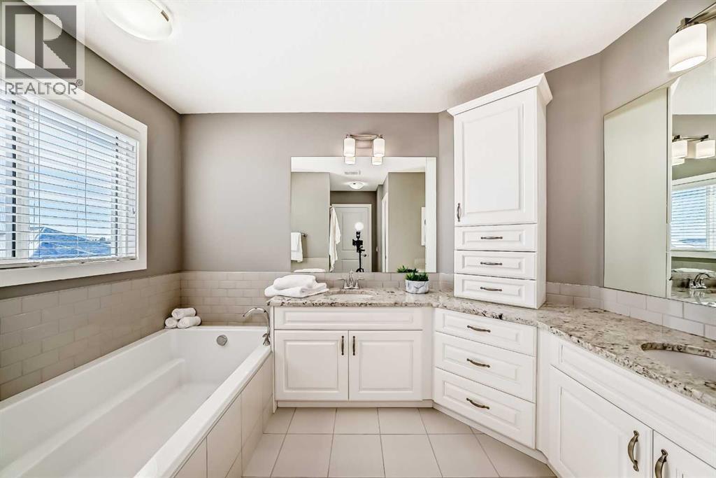 18 Mount Rae Place, Okotoks, Alberta  T1S 0P1 - Photo 30 - A2287857