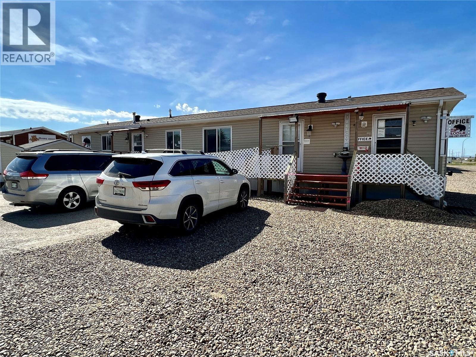 554 5th Avenue W, Shaunavon, Saskatchewan  S0N 2M0 - Photo 2 - SK029396