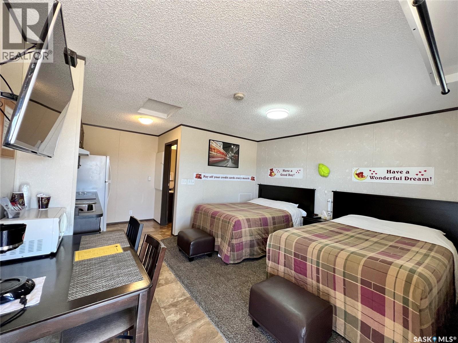 554 5th Avenue W, Shaunavon, Saskatchewan  S0N 2M0 - Photo 5 - SK029396