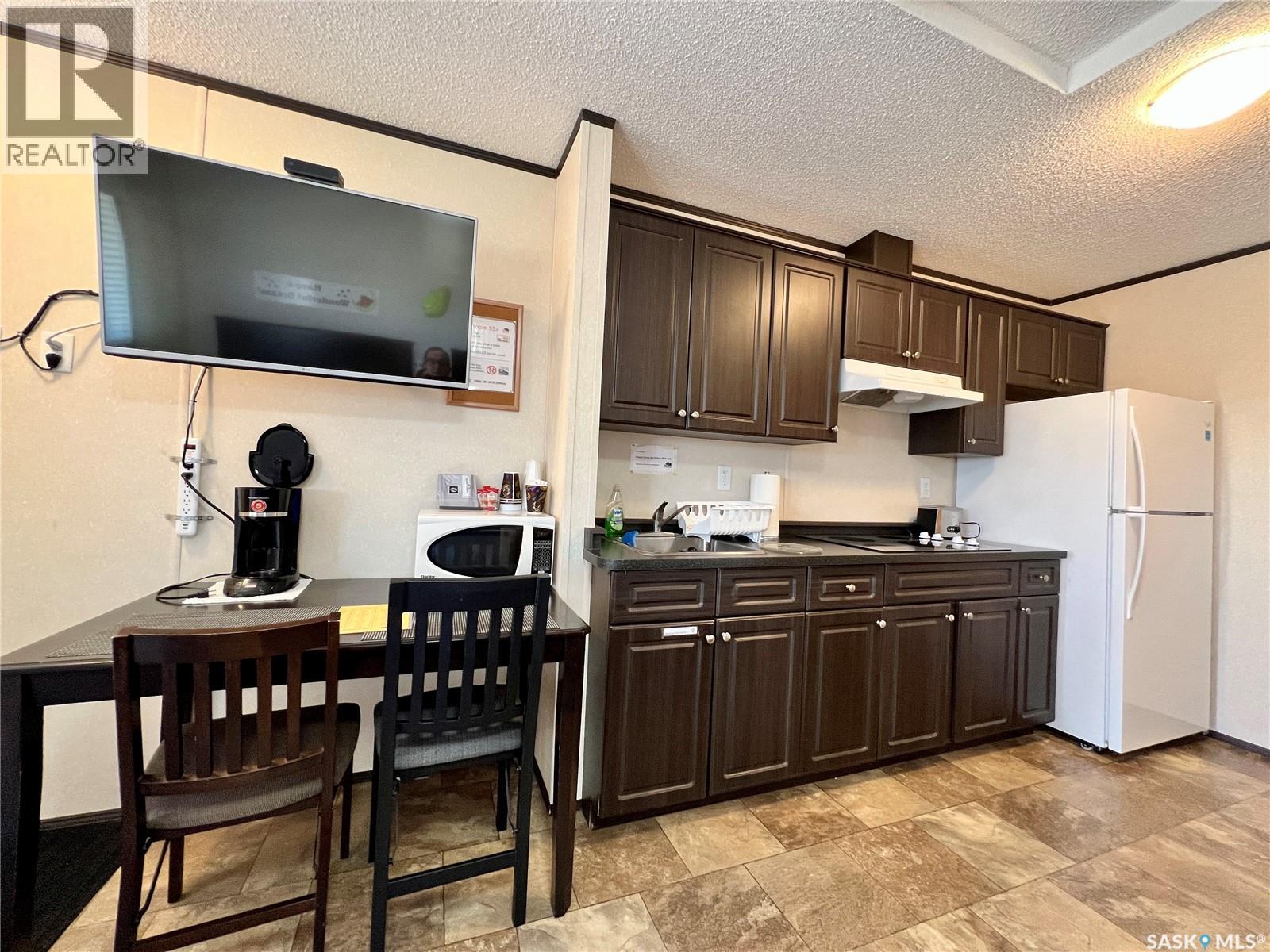 554 5th Avenue W, Shaunavon, Saskatchewan  S0N 2M0 - Photo 6 - SK029396