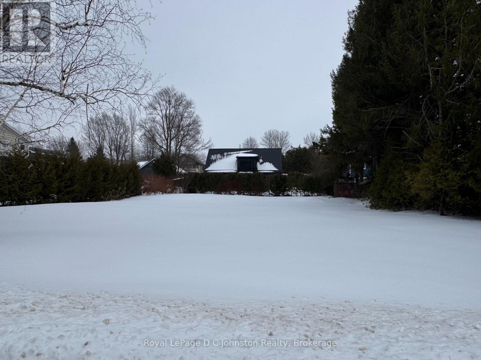 160 Huront Street S, Saugeen Shores, Ontario  N0H 2L0 - Photo 2 - X12831132