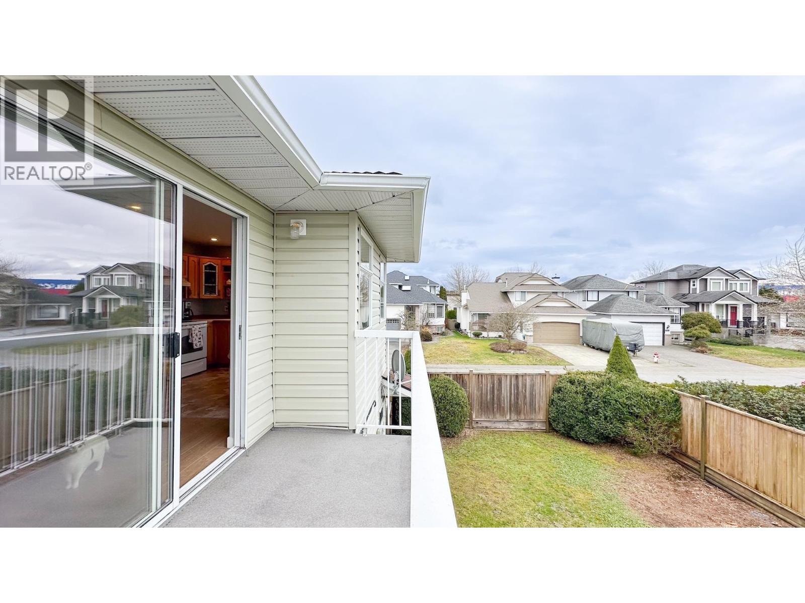 12055 Chestnut Crescent, Pitt Meadows, British Columbia  V3Y 2L6 - Photo 22 - R3092797