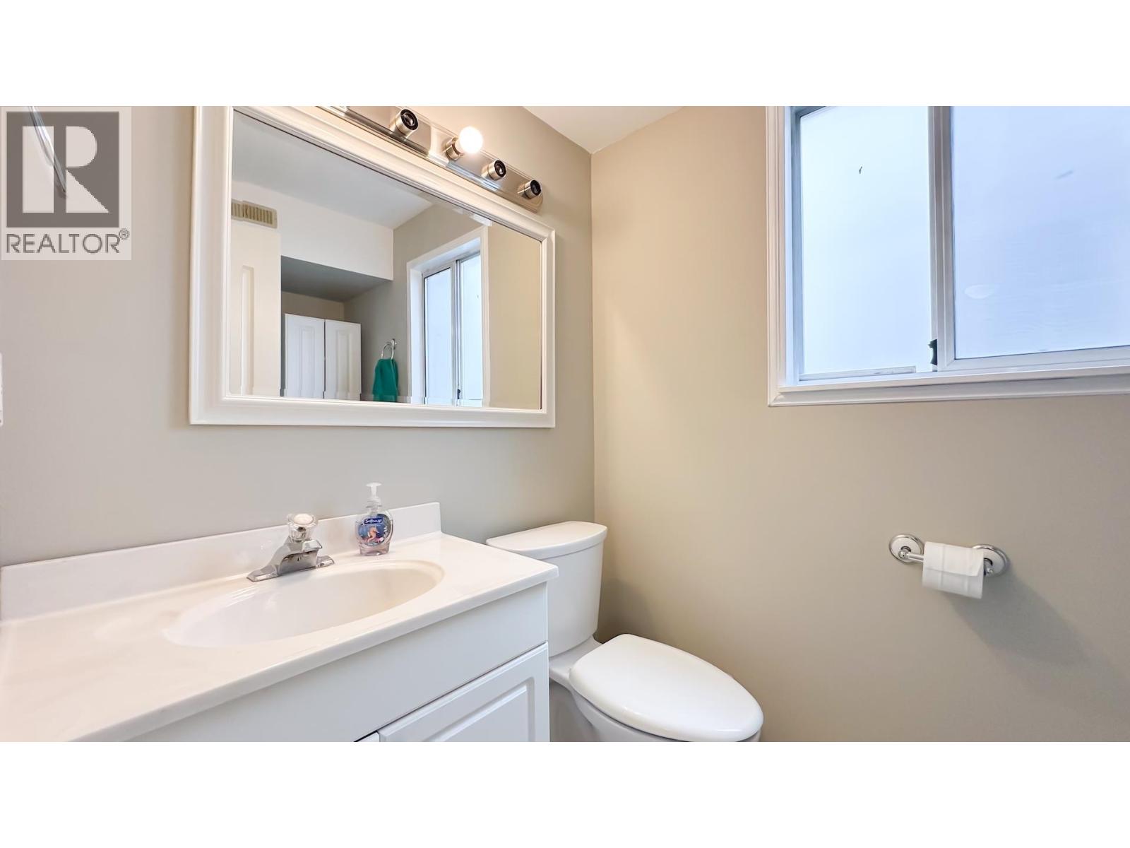 12055 Chestnut Crescent, Pitt Meadows, British Columbia  V3Y 2L6 - Photo 28 - R3092797