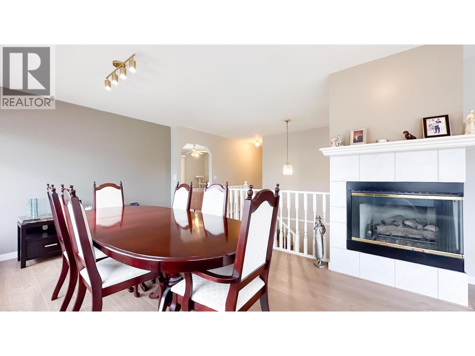 12055 Chestnut Crescent, Pitt Meadows, British Columbia  V3Y 2L6 - Photo 9 - R3092797