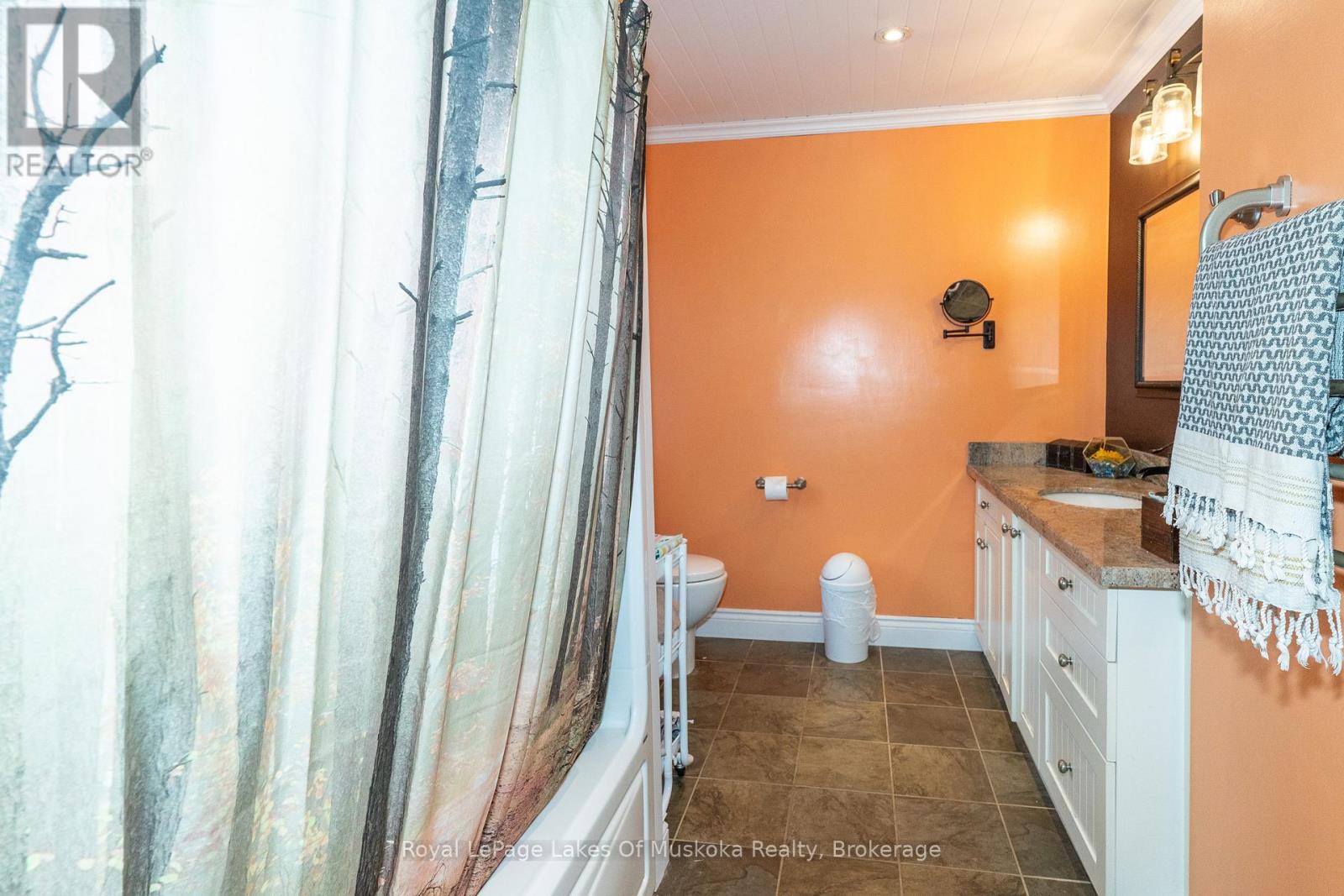 1039 Falkenburg Road, Bracebridge, Ontario  P1L 1X4 - Photo 31 - X12826080