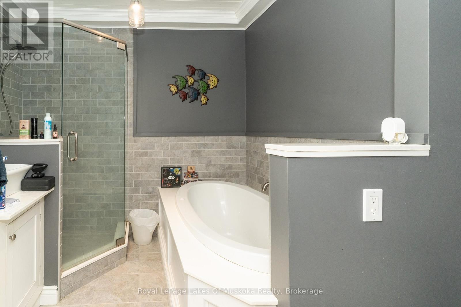 1039 Falkenburg Road, Bracebridge, Ontario  P1L 1X4 - Photo 40 - X12826080