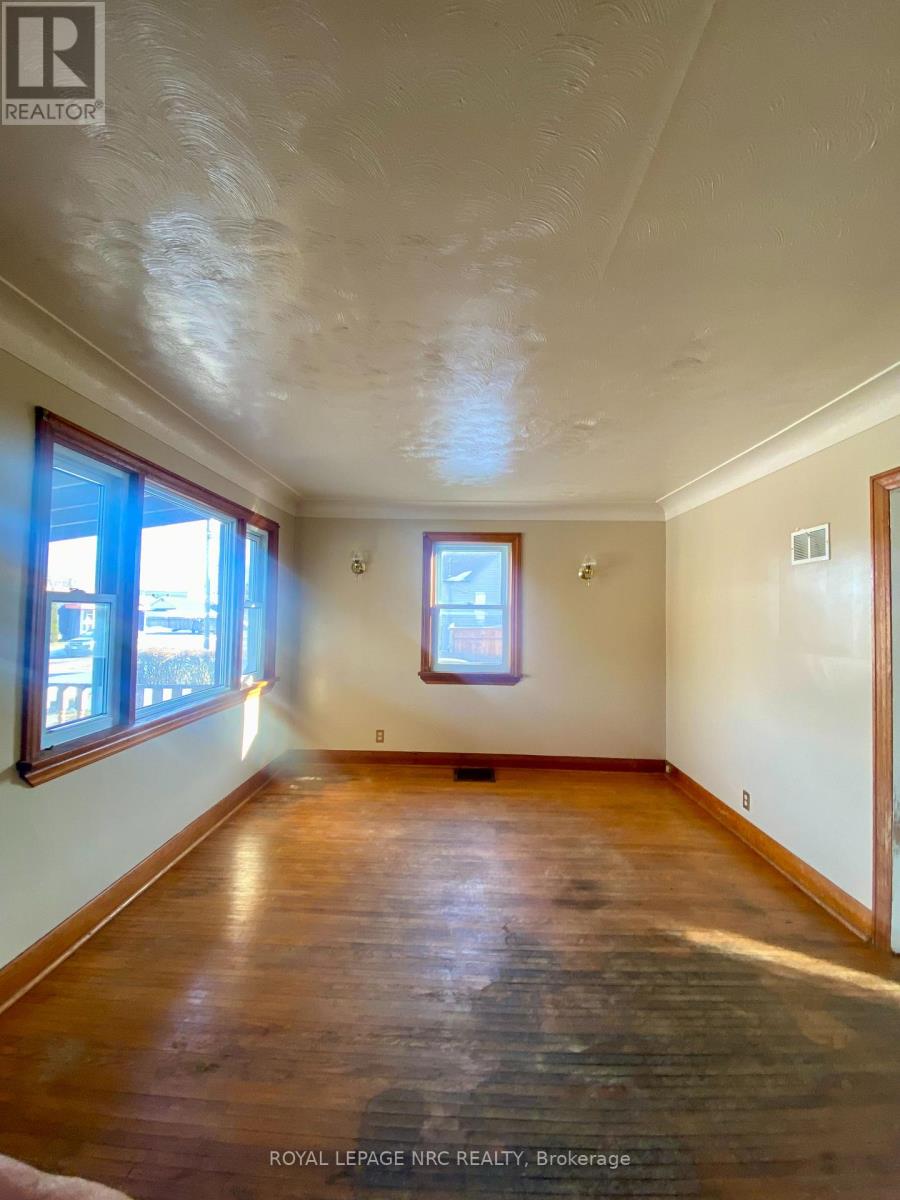 18 Pietz Avenue, Welland, Ontario  L3C 1Z4 - Photo 7 - X12831124