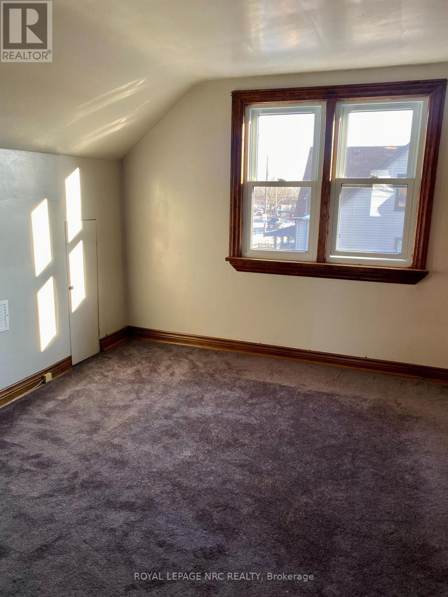 18 Pietz Avenue, Welland, Ontario  L3C 1Z4 - Photo 8 - X12831124