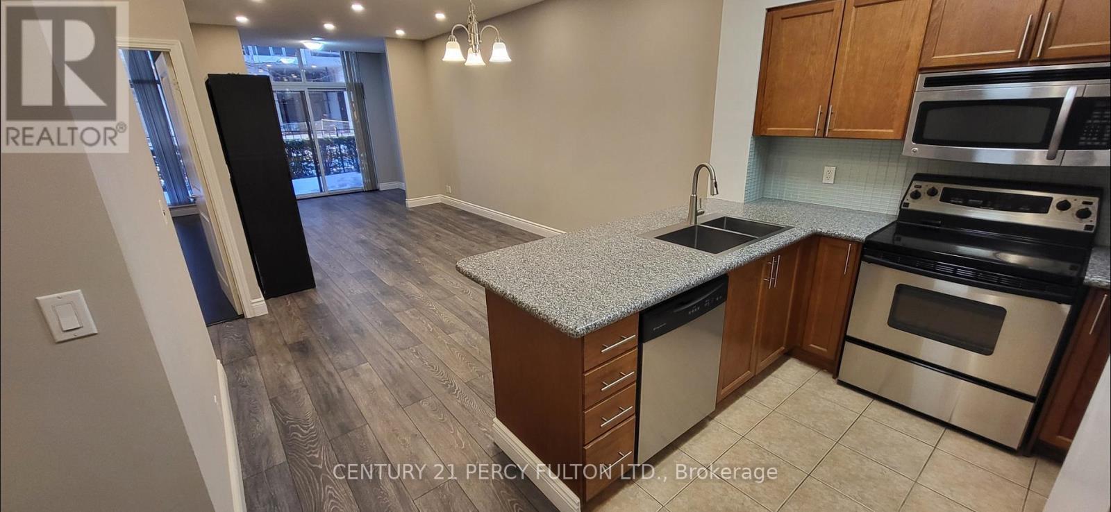 105 - 18 Harding Boulevard, Richmond Hill, Ontario  L4C 0T3 - Photo 10 - N12794302