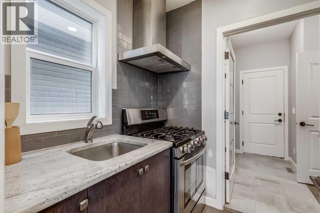 247 Hillcrest Heights Sw, Airdrie, Alberta  T4B 3Z2 - Photo 10 - A2275482