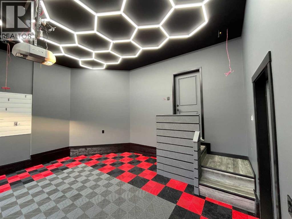 247 Hillcrest Heights Sw, Airdrie, Alberta  T4B 3Z2 - Photo 46 - A2275482