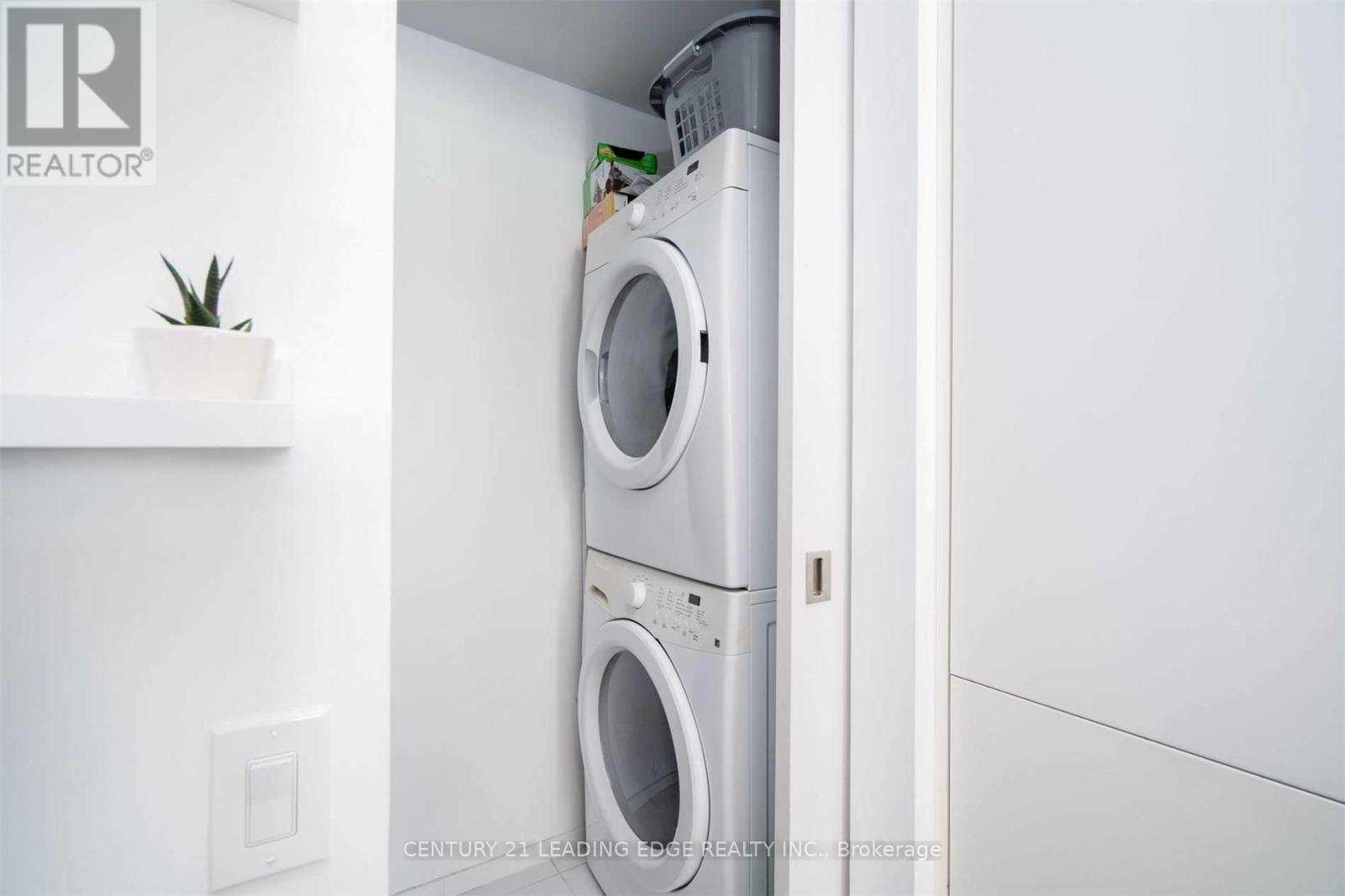 1606 - 125 Peter Street, Toronto, Ontario  M5V 0M2 - Photo 17 - C12831138