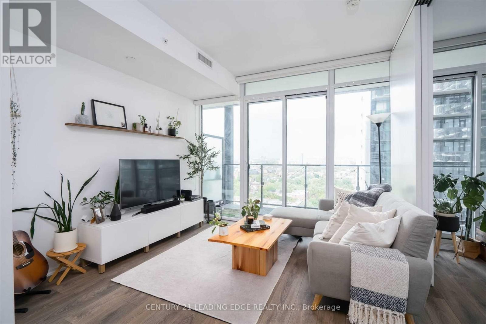 1606 - 125 Peter Street, Toronto, Ontario  M5V 0M2 - Photo 4 - C12831138