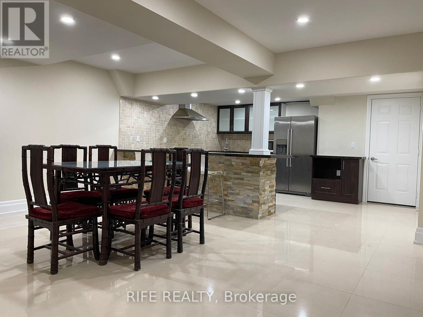 48 Transwell Avenue, Toronto, Ontario  M2R 2J4 - Photo 5 - C12831186