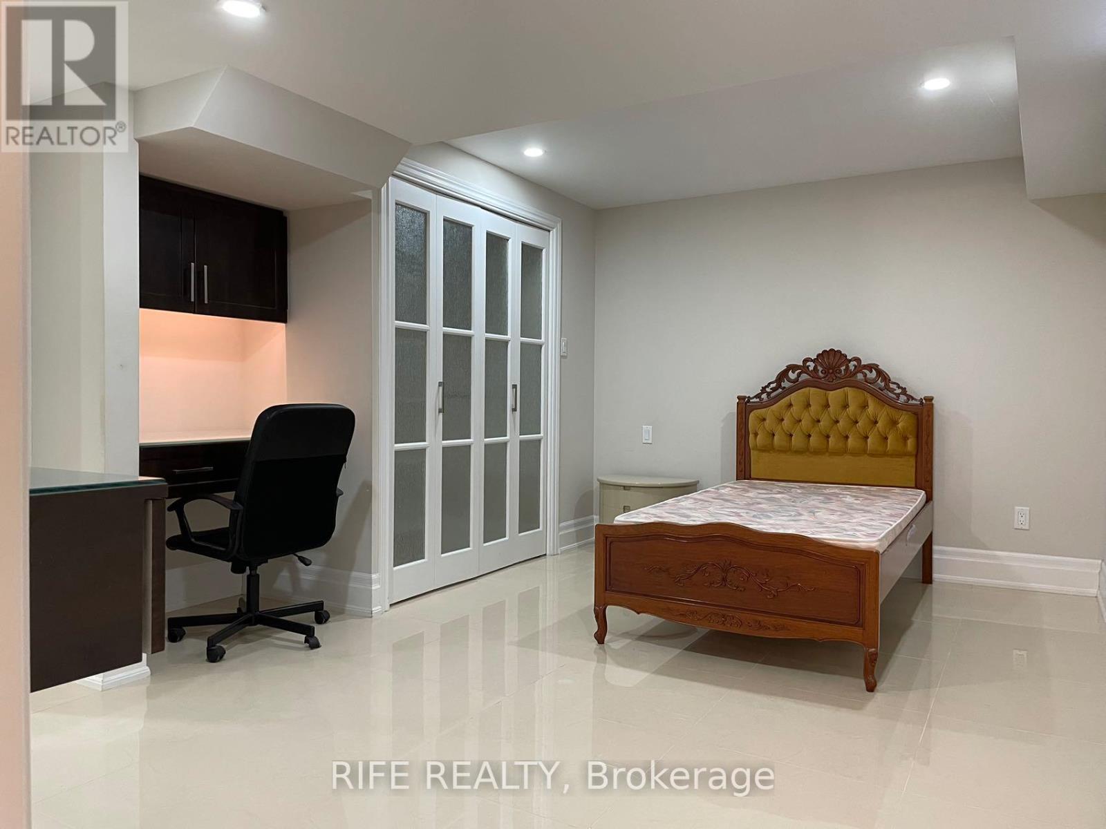 48 Transwell Avenue, Toronto, Ontario  M2R 2J4 - Photo 6 - C12831186