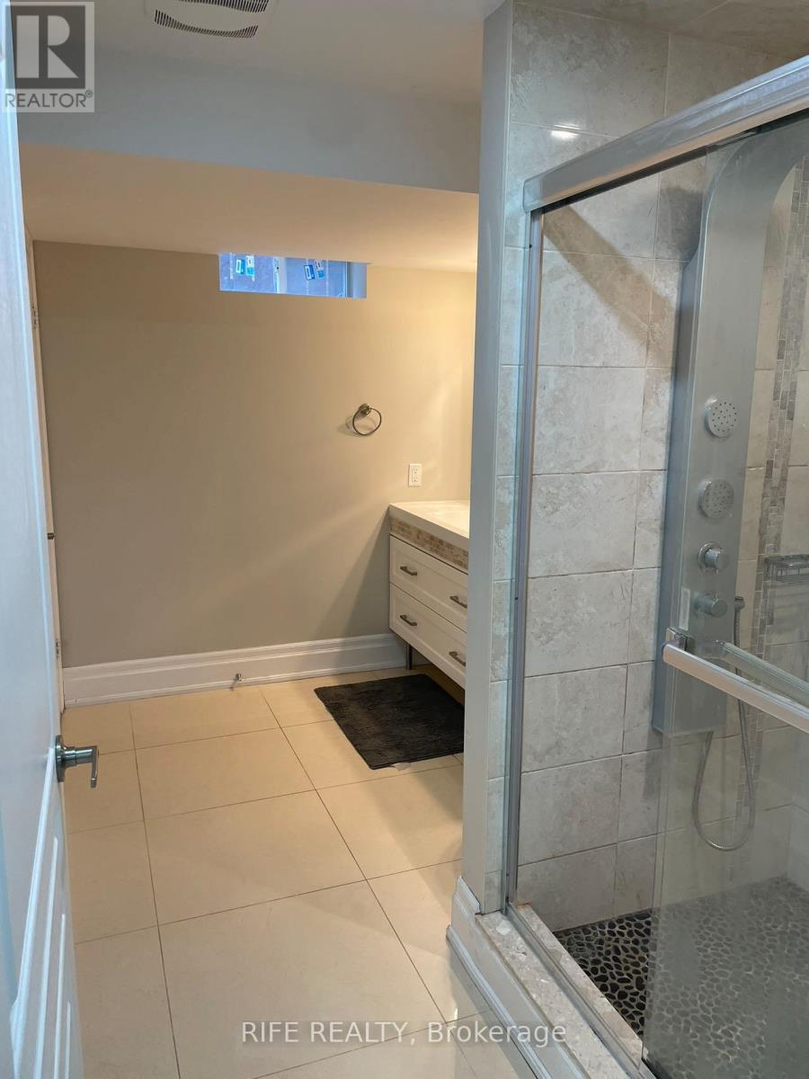 48 Transwell Avenue, Toronto, Ontario  M2R 2J4 - Photo 8 - C12831186