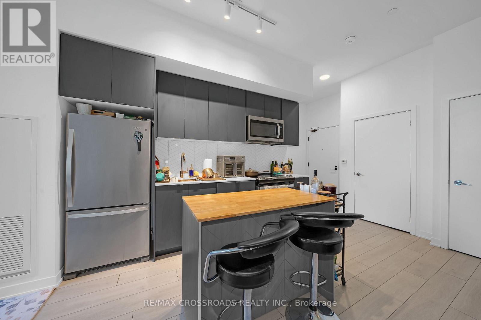 202 - 1606 Charles Street, Whitby, Ontario  L1N 0P1 - Photo 8 - E12831122