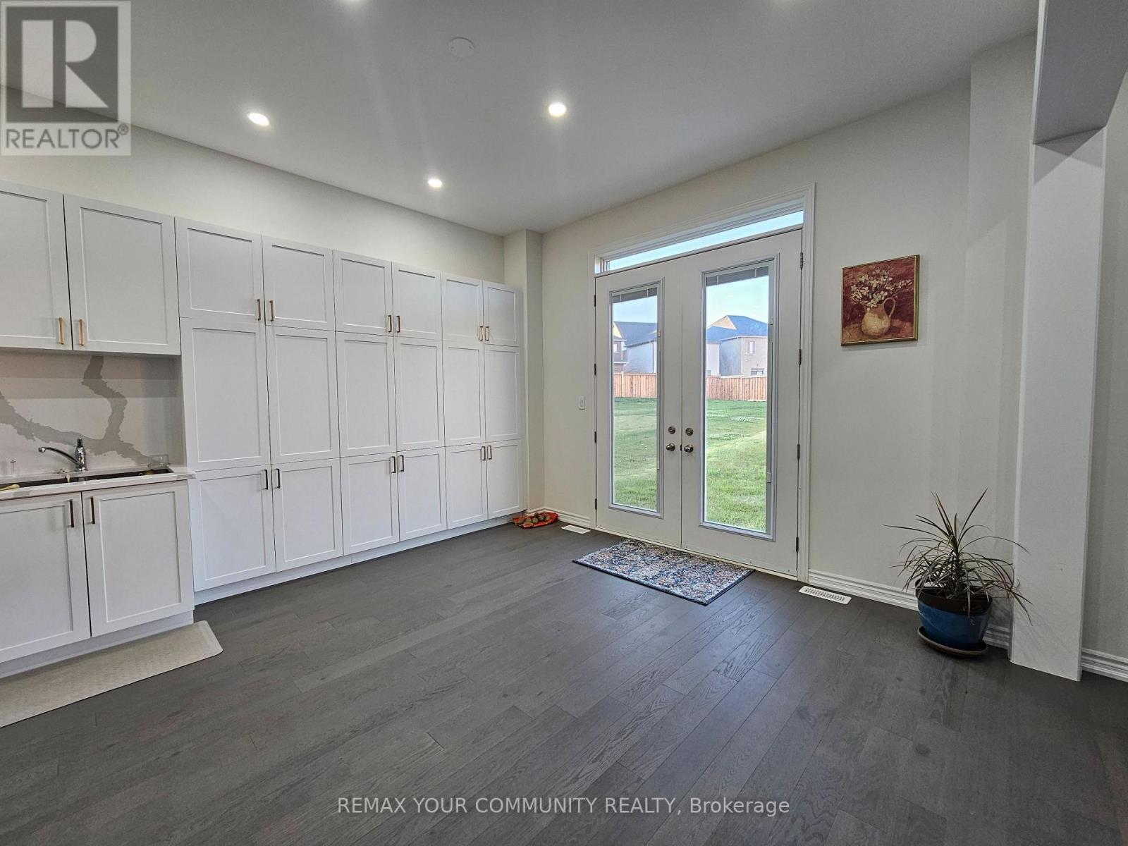 Main - 226 Miyako Court, Oshawa (Windfields), Ontario  L1L 0R7 - Photo 3 - E12831178