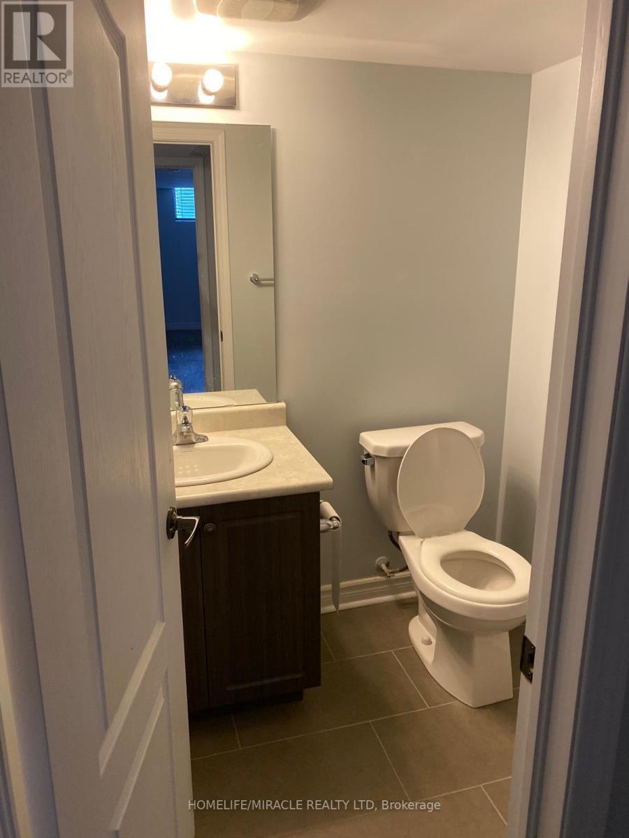 Bsmt - 16 Golden Springs Drive, Brampton (Northwest Brampton), Ontario  L7A 4N4 - Photo 3 - W12831140