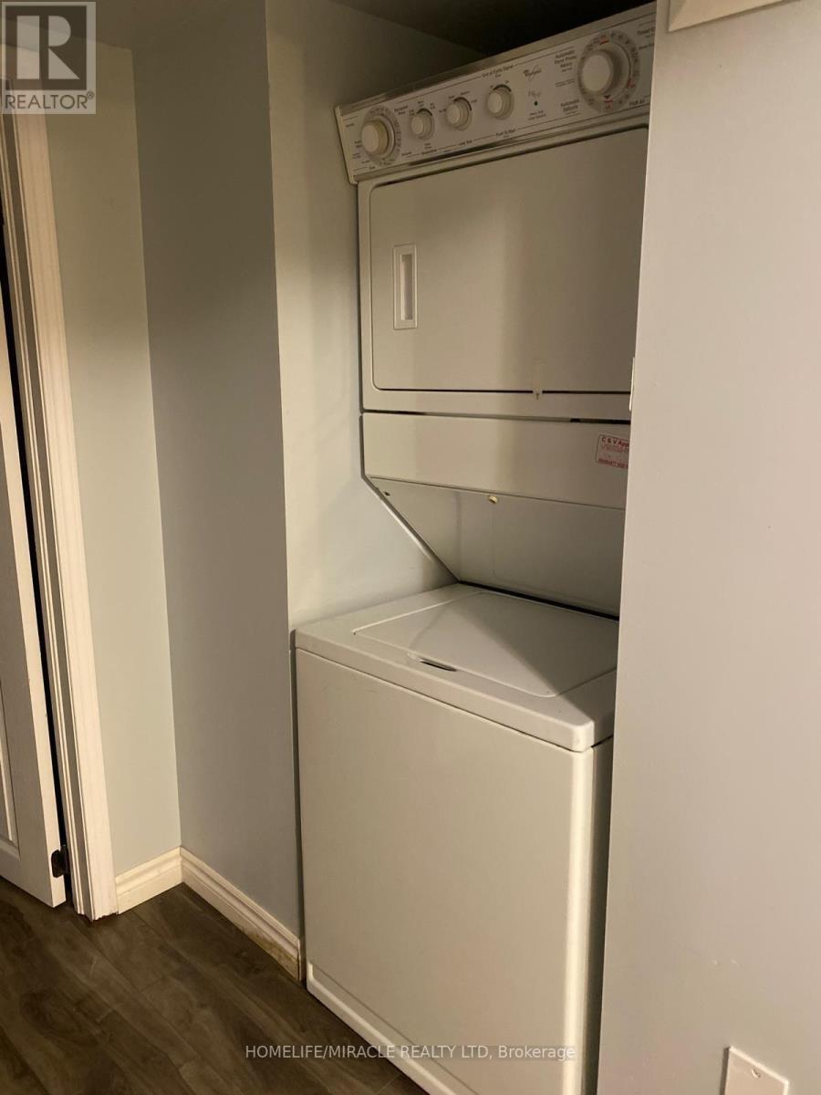 Bsmt - 16 Golden Springs Drive, Brampton (Northwest Brampton), Ontario  L7A 4N4 - Photo 6 - W12831140