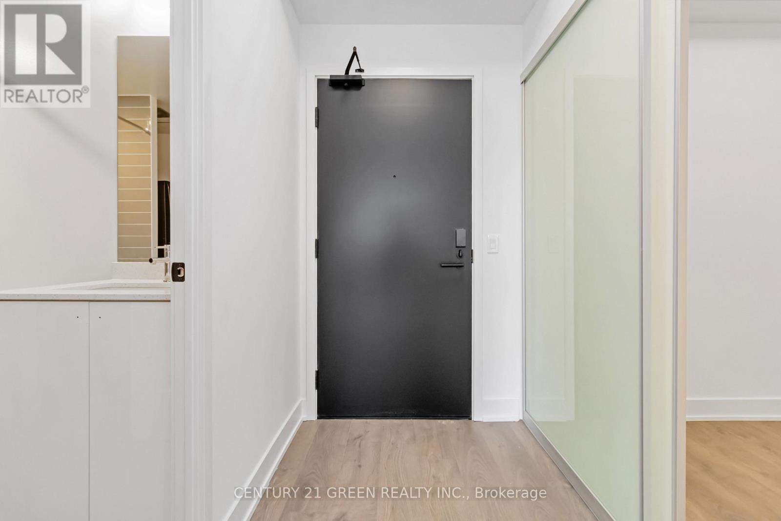 322 - 2343 Khalsa Gate, Oakville, Ontario  L6M 5R6 - Photo 2 - W12831180