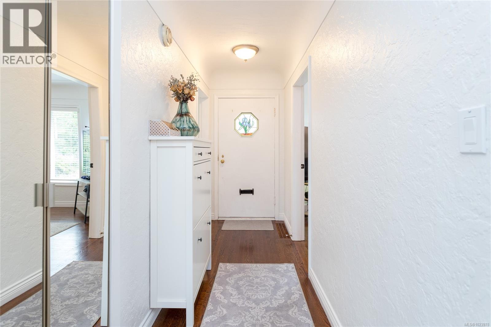 4121 Quadra St, Saanich, British Columbia  V8X 1L1 - Photo 4 - 1023978