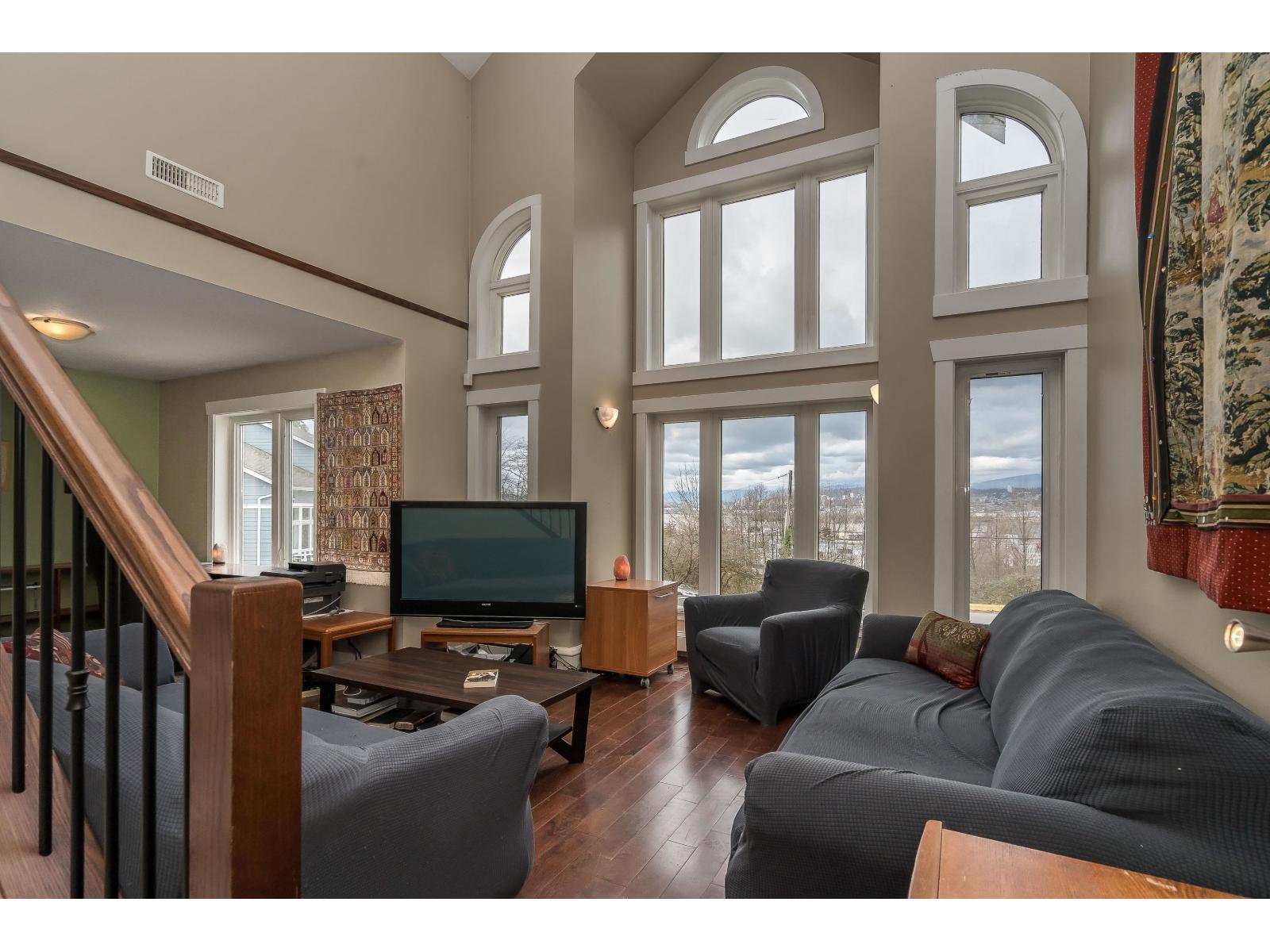 13838 116 Avenue, Surrey, British Columbia  V3R 2T2 - Photo 3 - R3091915