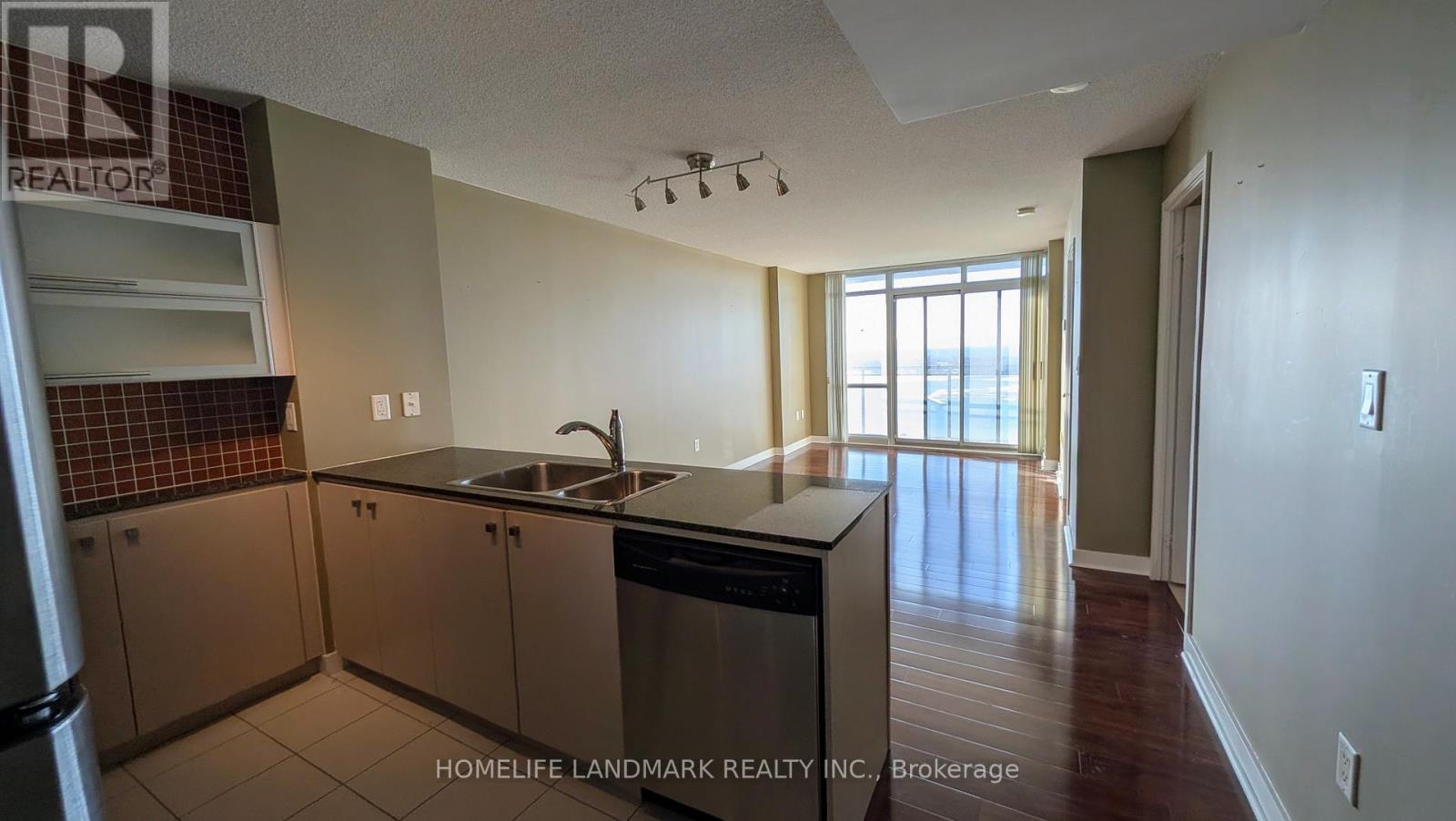 3212 - 11 Brunel Court, Toronto (Waterfront Communities), Ontario  M5V 3Y3 - Photo 8 - C12830618