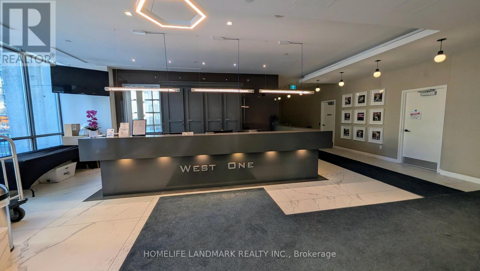 3212 - 11 Brunel Court, Toronto (Waterfront Communities), Ontario  M5V 3Y3 - Photo 2 - C12830618