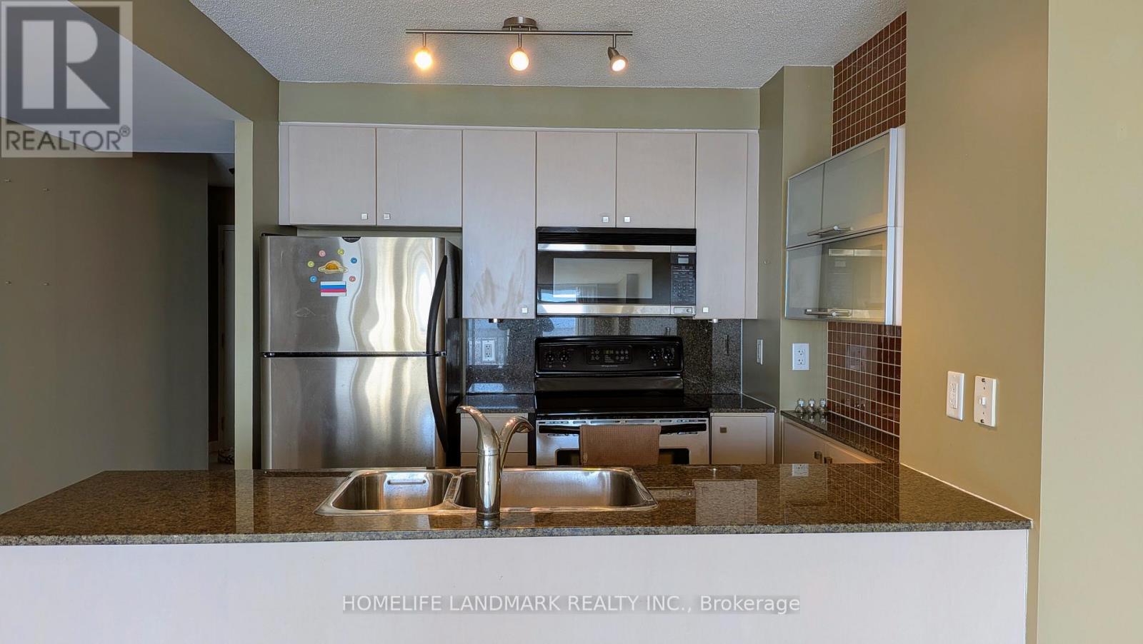 3212 - 11 Brunel Court, Toronto (Waterfront Communities), Ontario  M5V 3Y3 - Photo 4 - C12830618